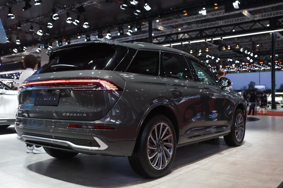 奥迪q3与林肯冒险家与凯迪拉克xt4,林肯航海家和奥迪q3哪个值得买