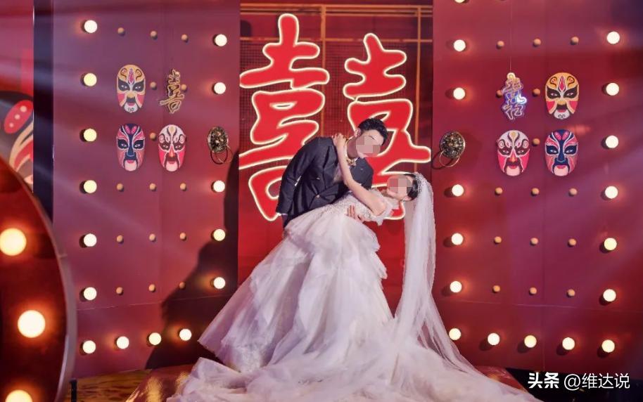 上海*迁拆**户办喜宴，山东一家3口前去吃席，随礼999入席惊呼：豪横