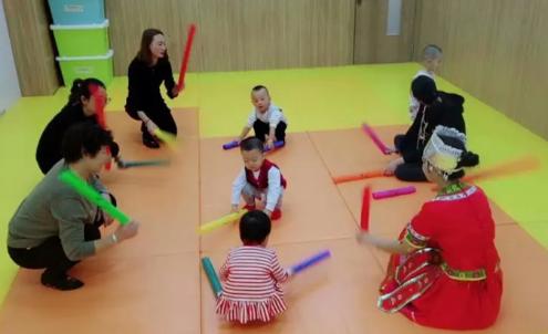 红黄蓝亲子园早教虐童事件,红黄蓝早教中心幼师虐童