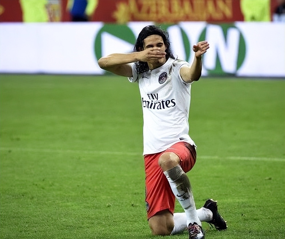 维尼修斯进球跳舞庆祝被批？这些庆祝方式才算有争议，你见过么？