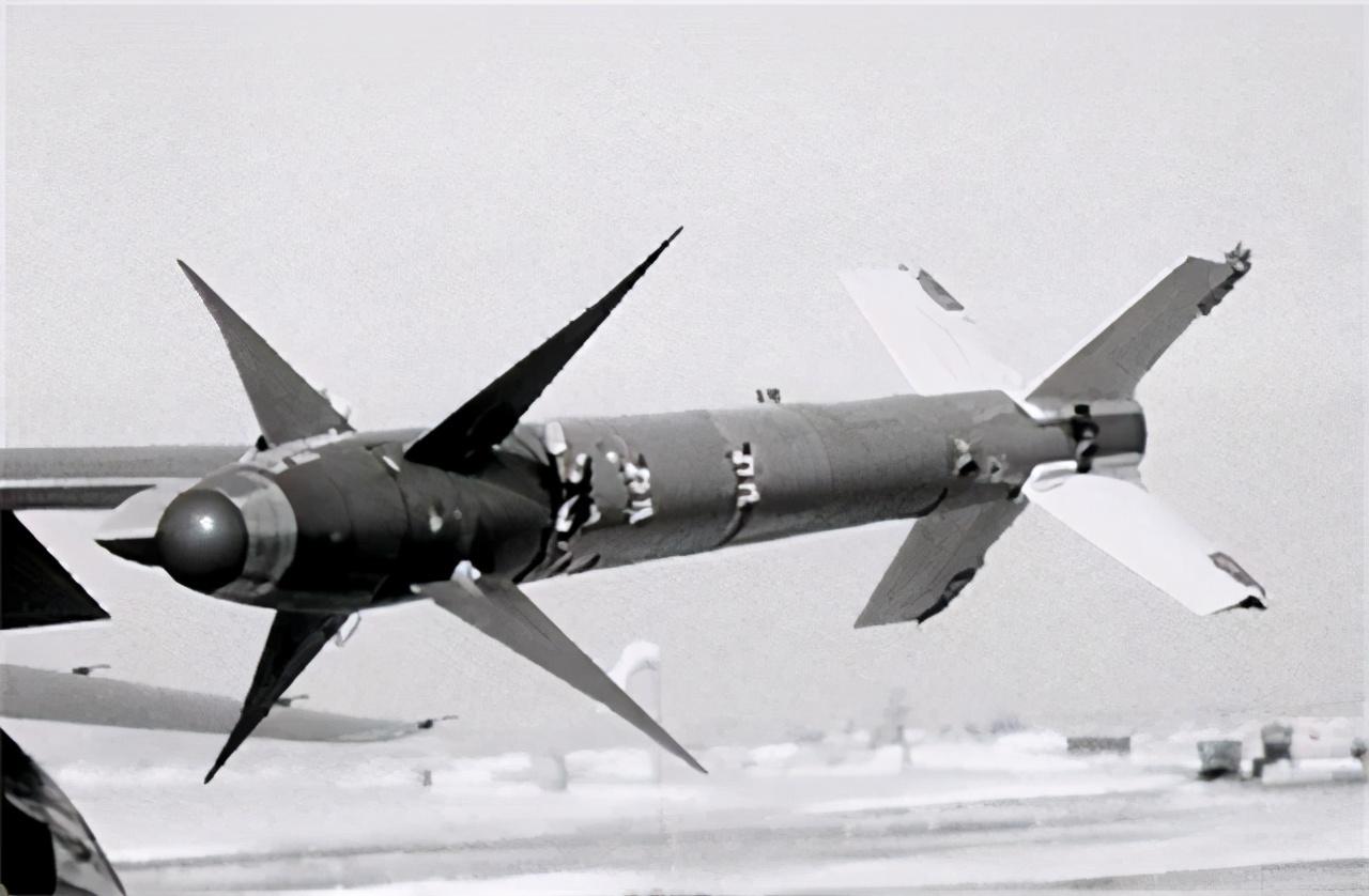 农民捡到响尾蛇导弹,1985年浙江农民捡到一枚响尾弹