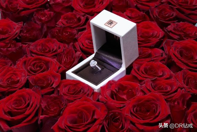 元旦佳节11字新婚对联,元旦结婚大门对联大全