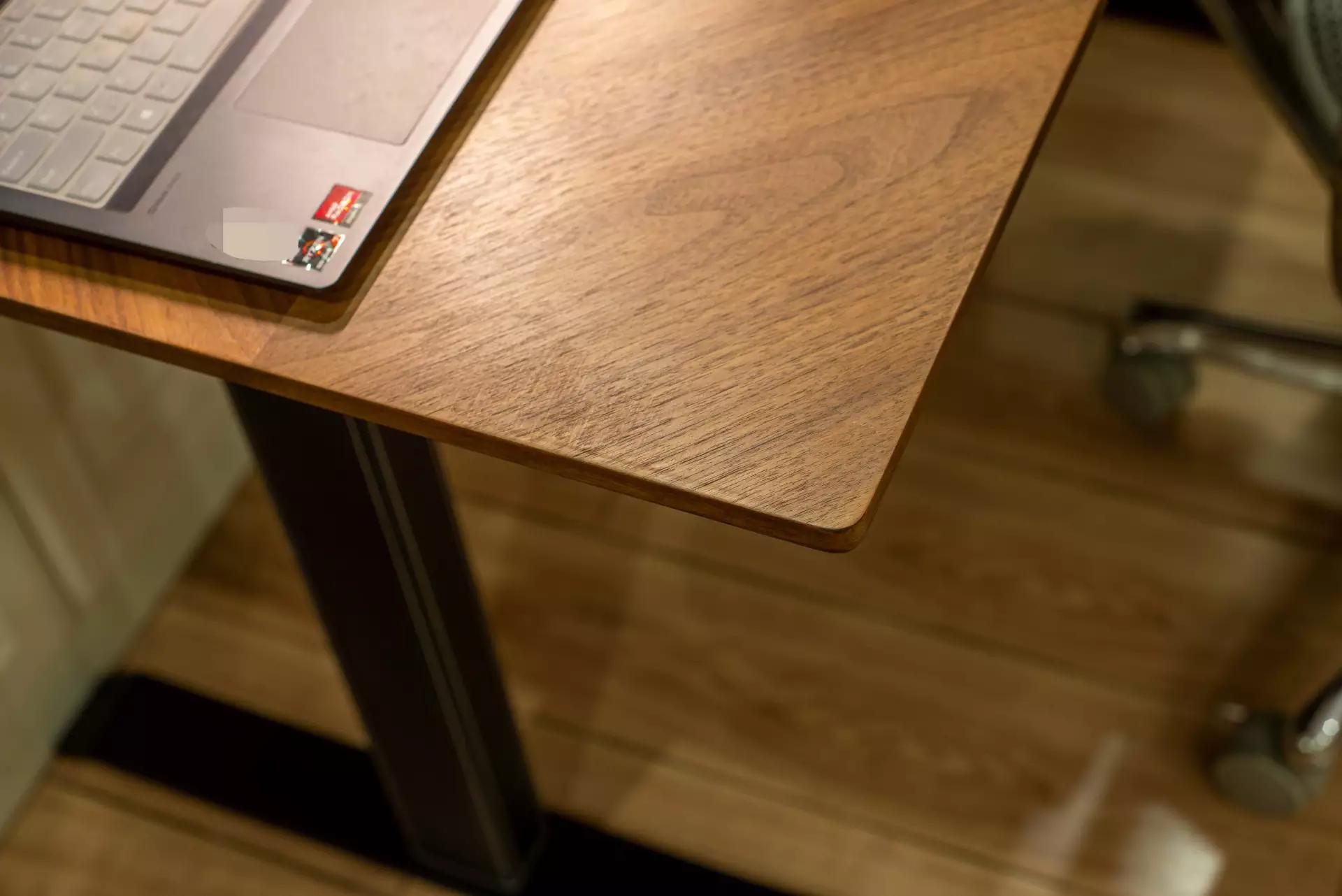 电动升降桌需要怎样进行操作,手摇电动升降桌怎么选择