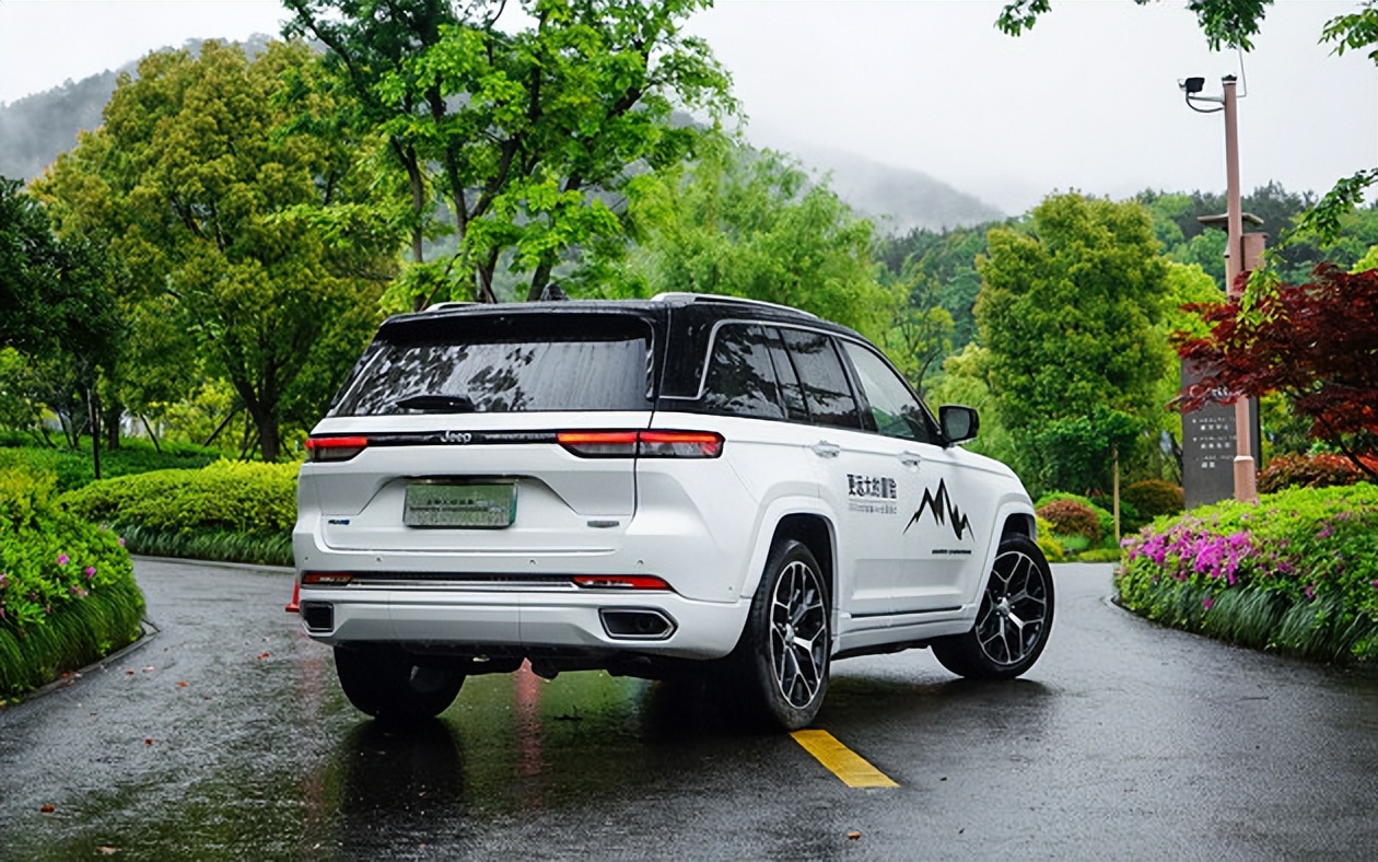 jeep大切诺基4xe落地价西安,全新jeep大切诺基柴油