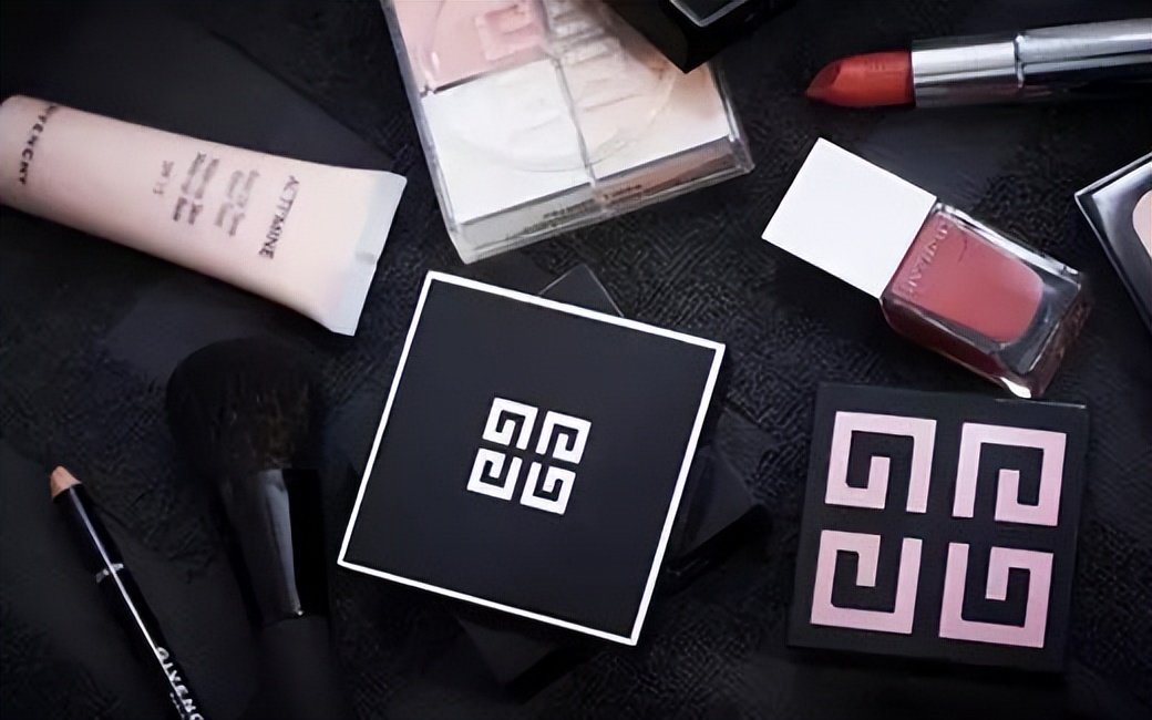 世界奢侈品牌背后的故事,奢侈品牌成长史