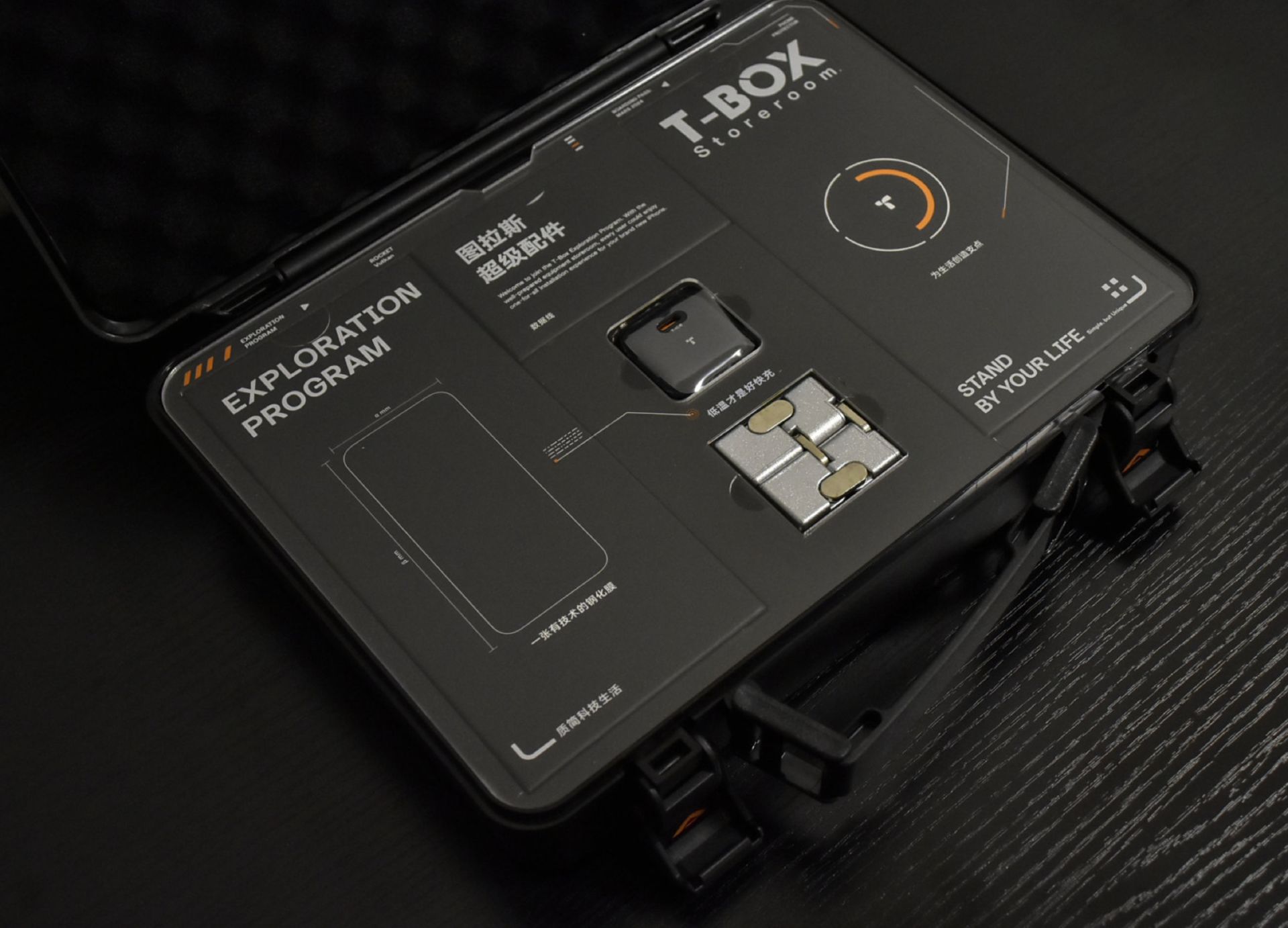 图拉斯iphone14pro防窥膜,iphone14图拉斯膜评测