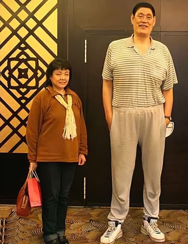 原篮球运动员穆铁柱现况,篮球名人穆铁柱身高是多少