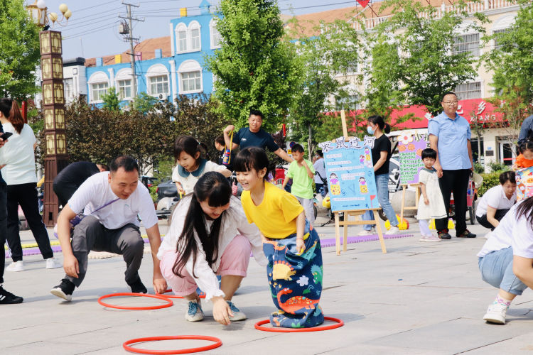 幼儿园小手拉大手运动会,大手拉小手幼儿园亲子活动