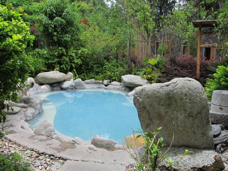 山东适合冬天泡温泉的景点,山东温泉旅游景点推荐