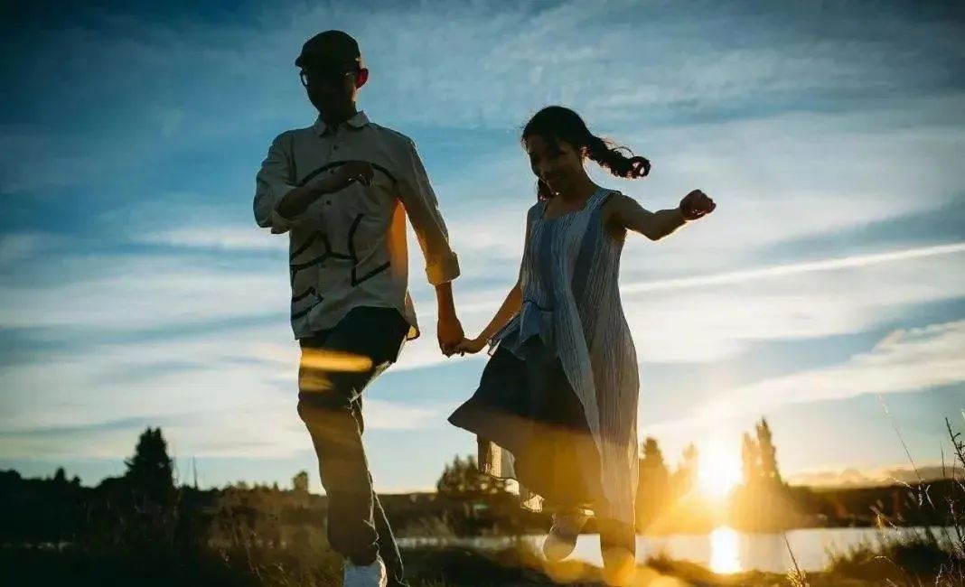 有大智慧的人往往是带有一点傻气,真正有大智慧的人看起来笨