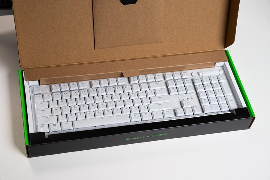 雷蛇噬魂金蝎v2无线版测评,雷蛇噬魂金蝎V2无线版