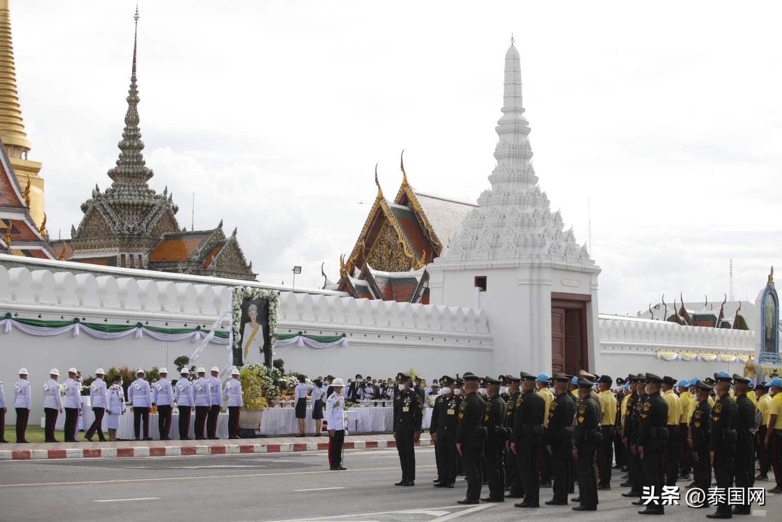 泰国悼念国王,泰国国王去世民众有什么悼念仪式