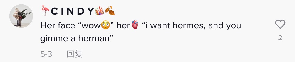 亚裔小哥花400刀手工制*爱作**马仕包送女友，网友为此吵翻！