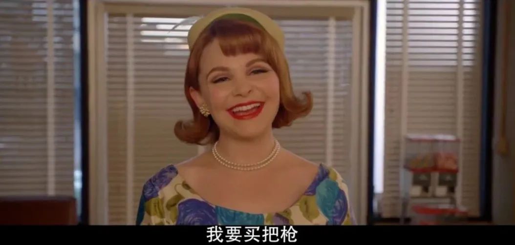 被捏碎乳腺的女人