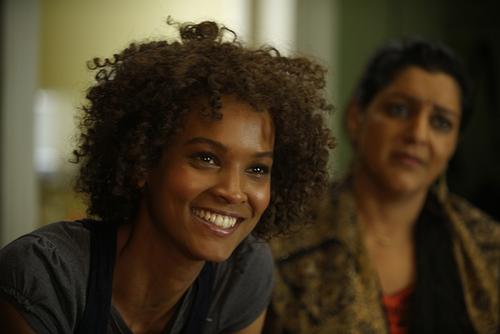 她4岁被*暴强**5岁遭割礼,12岁被卖给老头,成顶级超模后拯救无数女性