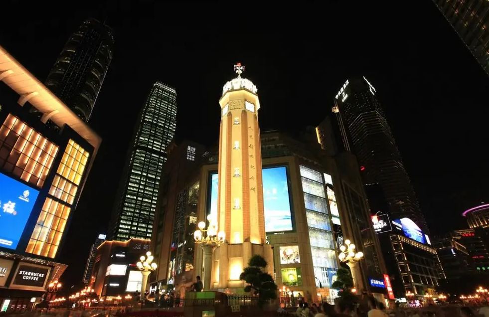 重庆为什么是西南重要的城市,重庆和成都哪个城市更有发展潜力