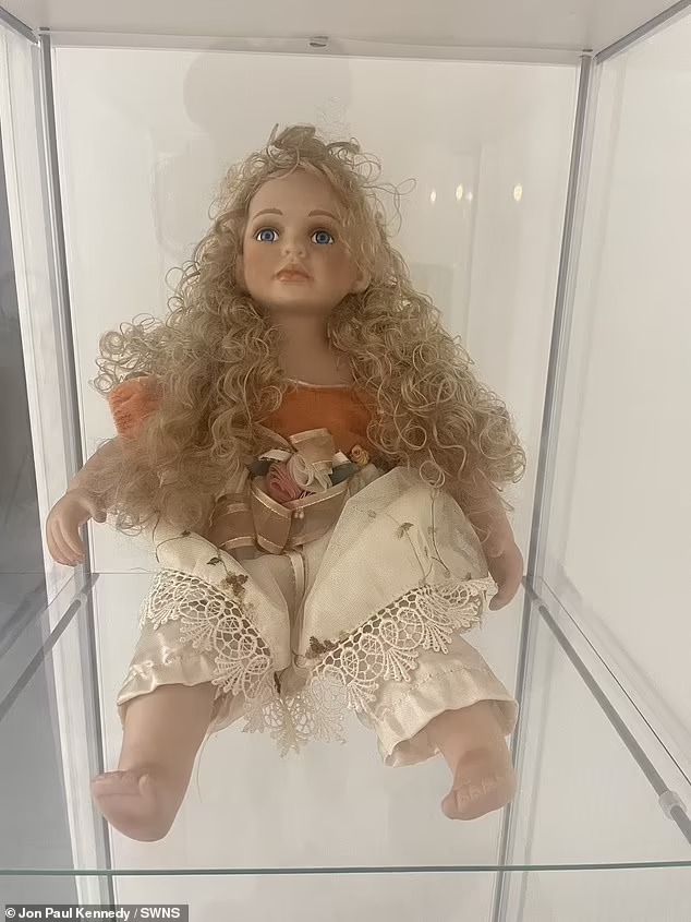 英国一对夫妇灵异事件,英国一家四口