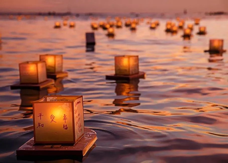 处暑习俗放河灯视频,处暑节气手工河灯