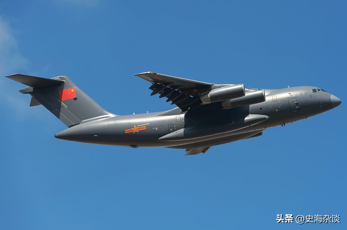 运20多机编队,运20首次空降训练