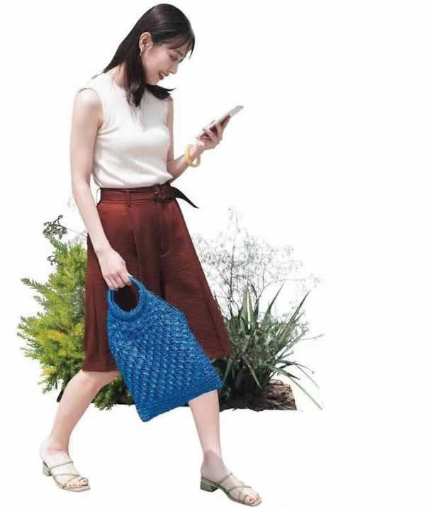 10件衣服10条裤子多少种组合方案,一双鞋子能搭配好好多风格的衣服