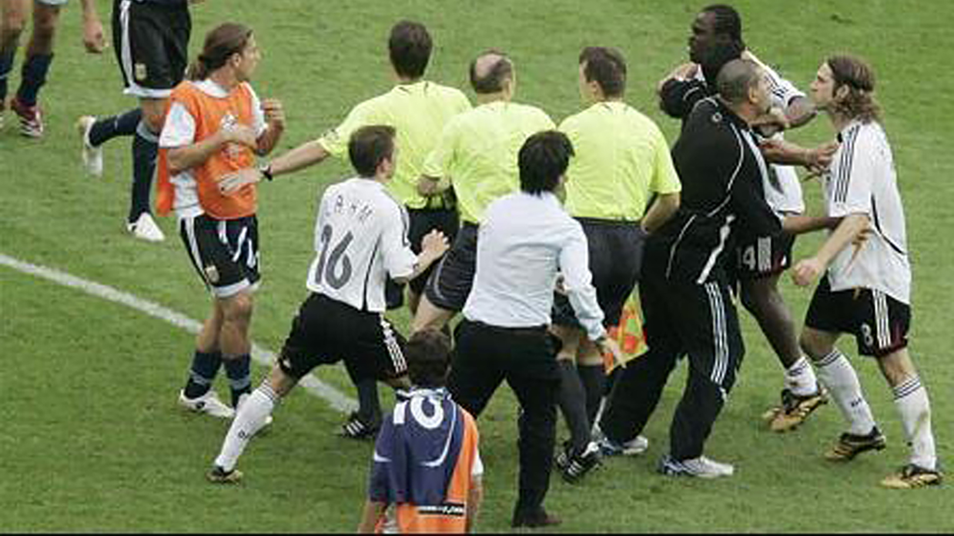 世界杯阿根廷德国点球大战莱曼,2006年世界杯阿根廷对德国图