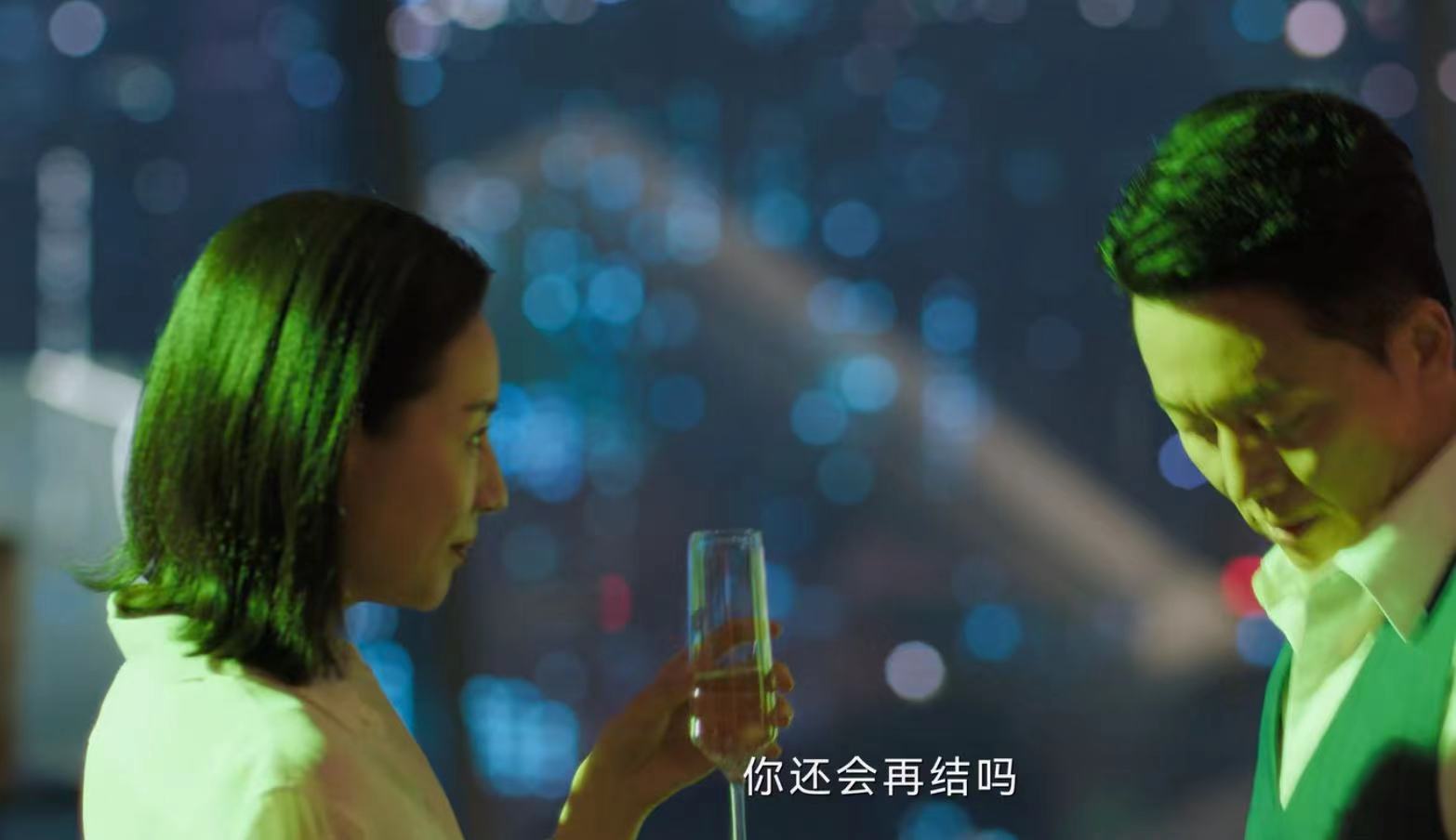 43岁董洁演“*妇情**”，教科书式撩汉，不靠颜值靠懂事