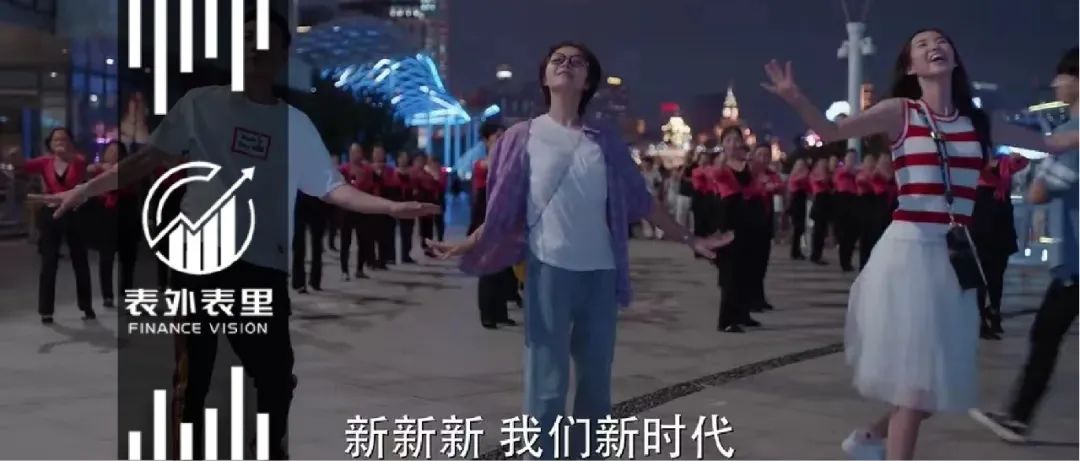 00后拥有房产证,左手毕业证右手房产证