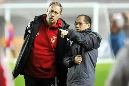 水庆霞弃用两大国脚惹争议,水庆霞执教男足怎么样