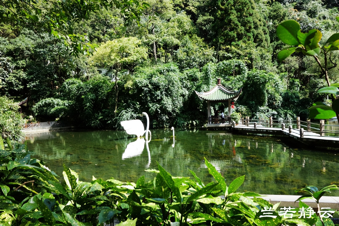 贵阳多彩贵州位置,贵阳多彩贵州城风景区