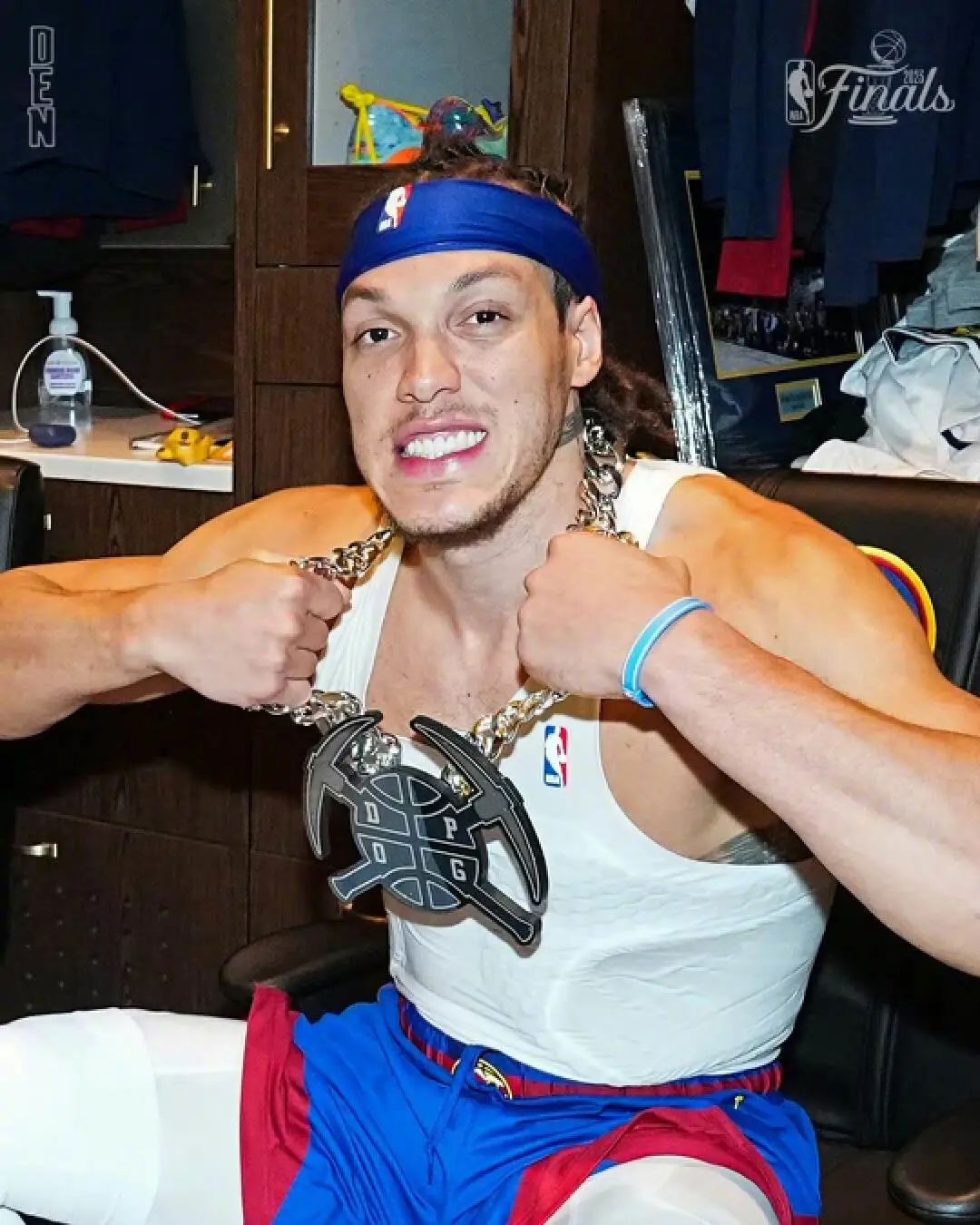 太卷了180还穿增高鞋,盘点600多的球星签名战靴性能真高