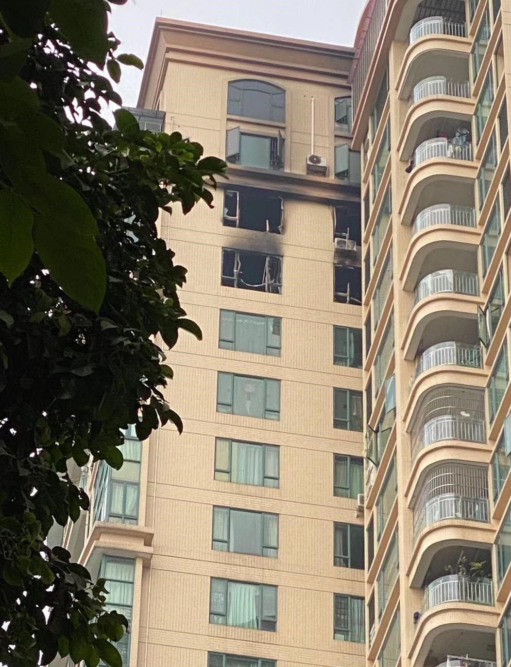 2019年中山一家6口葬身火海：儿子刚回国，2个女儿周末回家遇火灾