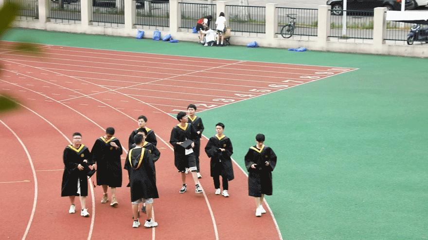 涓崡鍊煎緱鍘诲悧,涓崡璧板嚭鍥板浜嗗悧