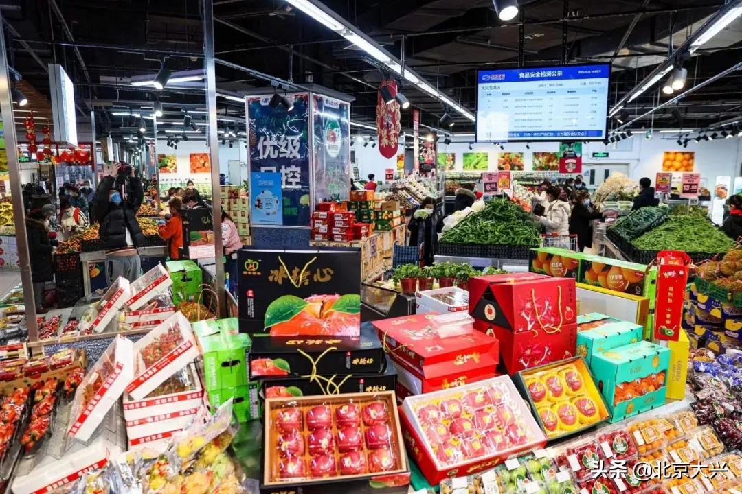 各大超市年货上架春节年味渐浓,上年货上苏宁