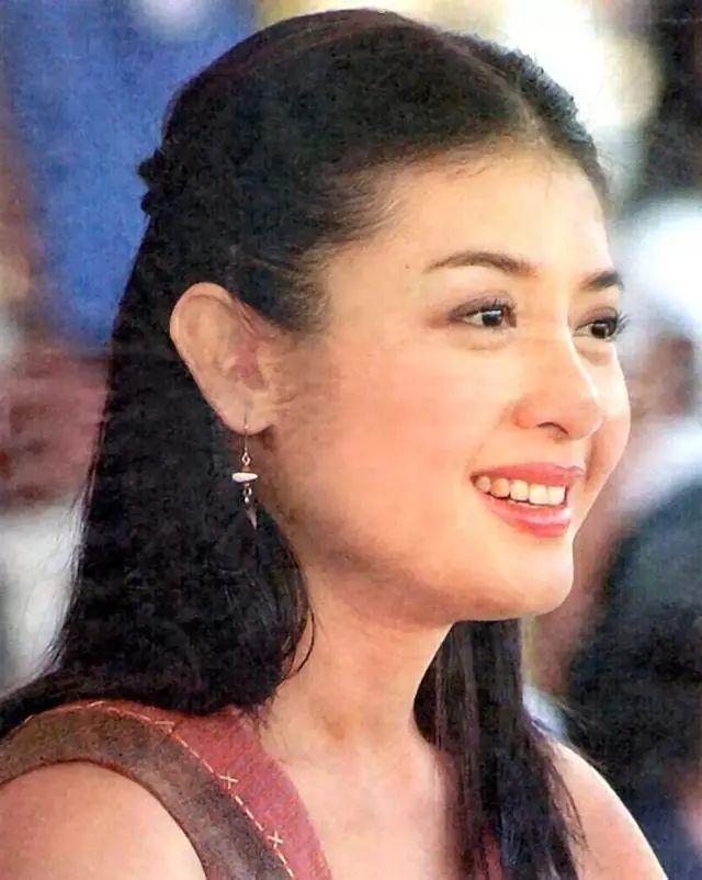 泰王子苏提达近况,泰王晒苏提达笑脸照