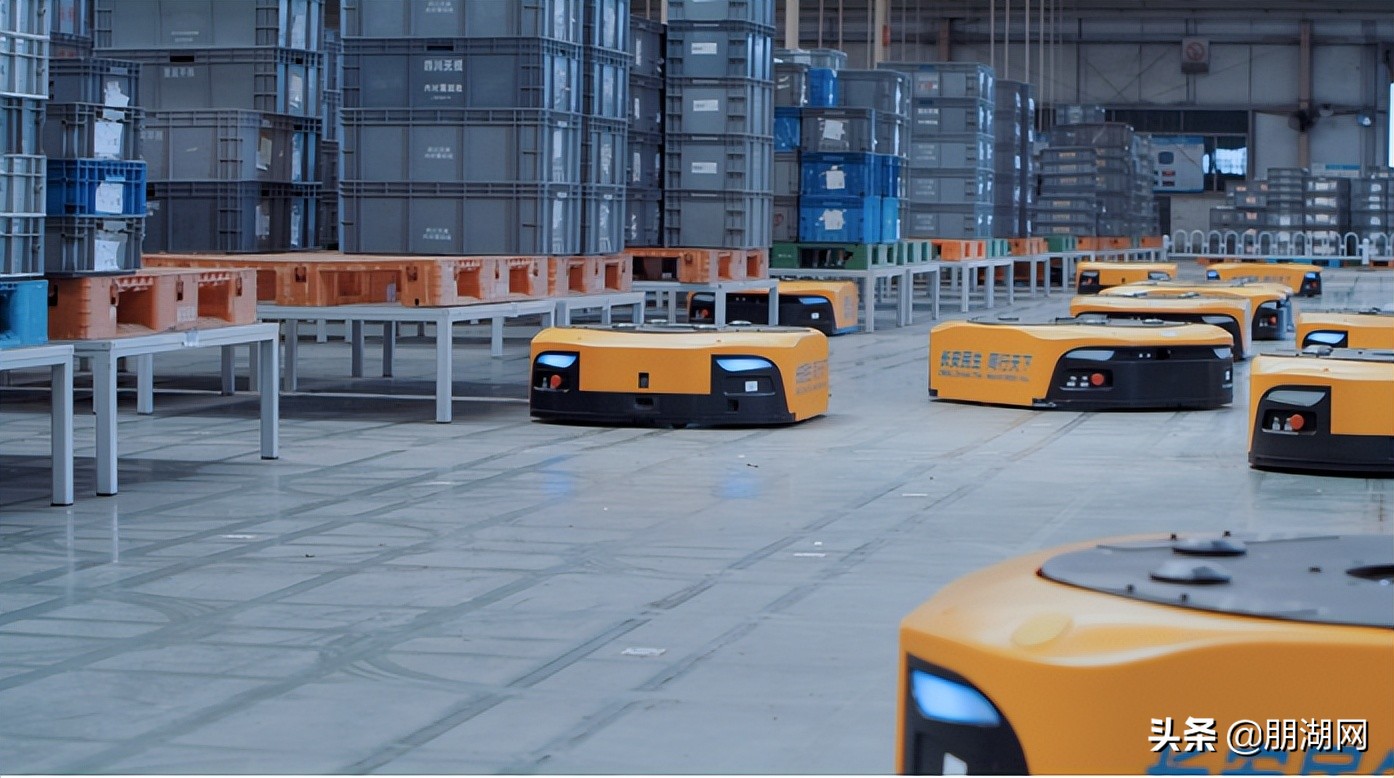 智能对话机器人如何实现,快仓智能仓储机器人还能和人对话