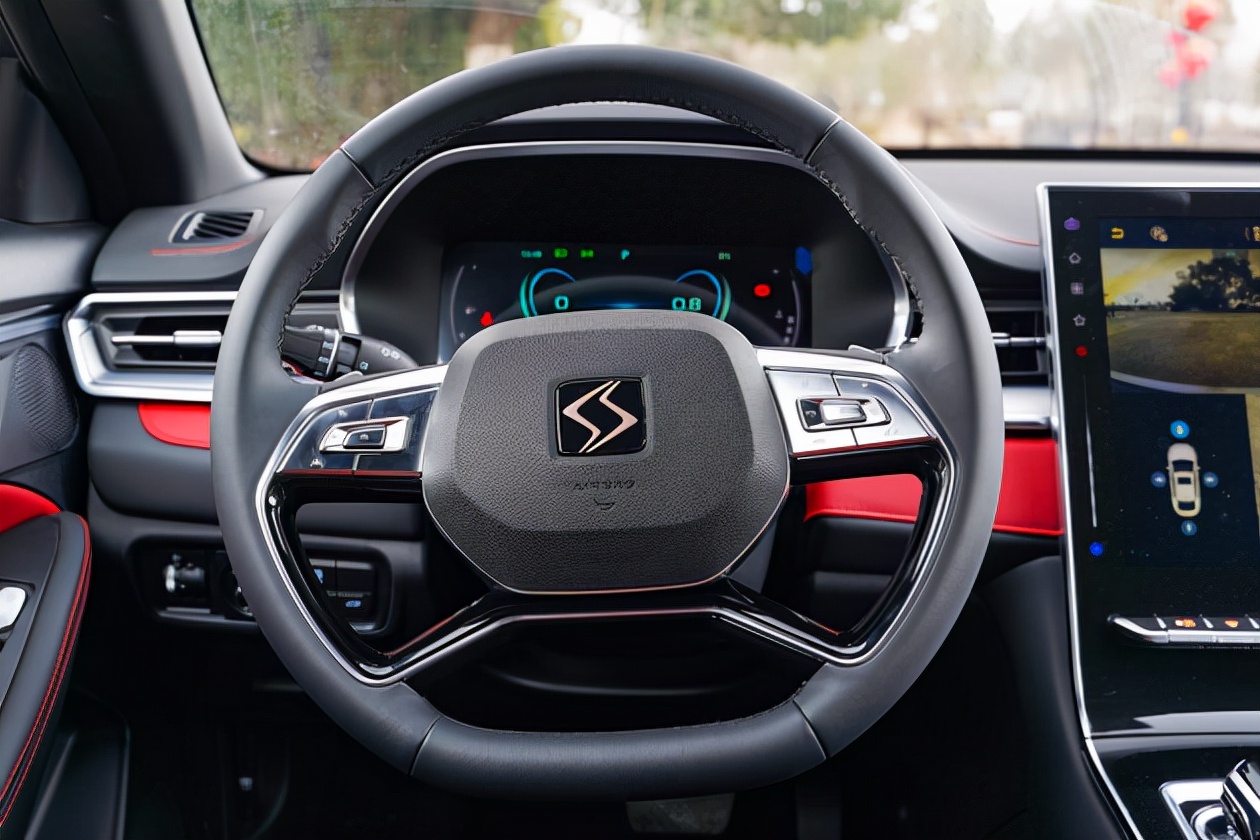 大众思皓曜2021款6座中配落地价,思皓曜和奕炫max暗夜破晓版哪个好