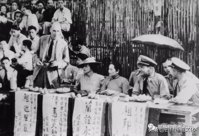 老照片纪念宋庆龄诞辰129周年