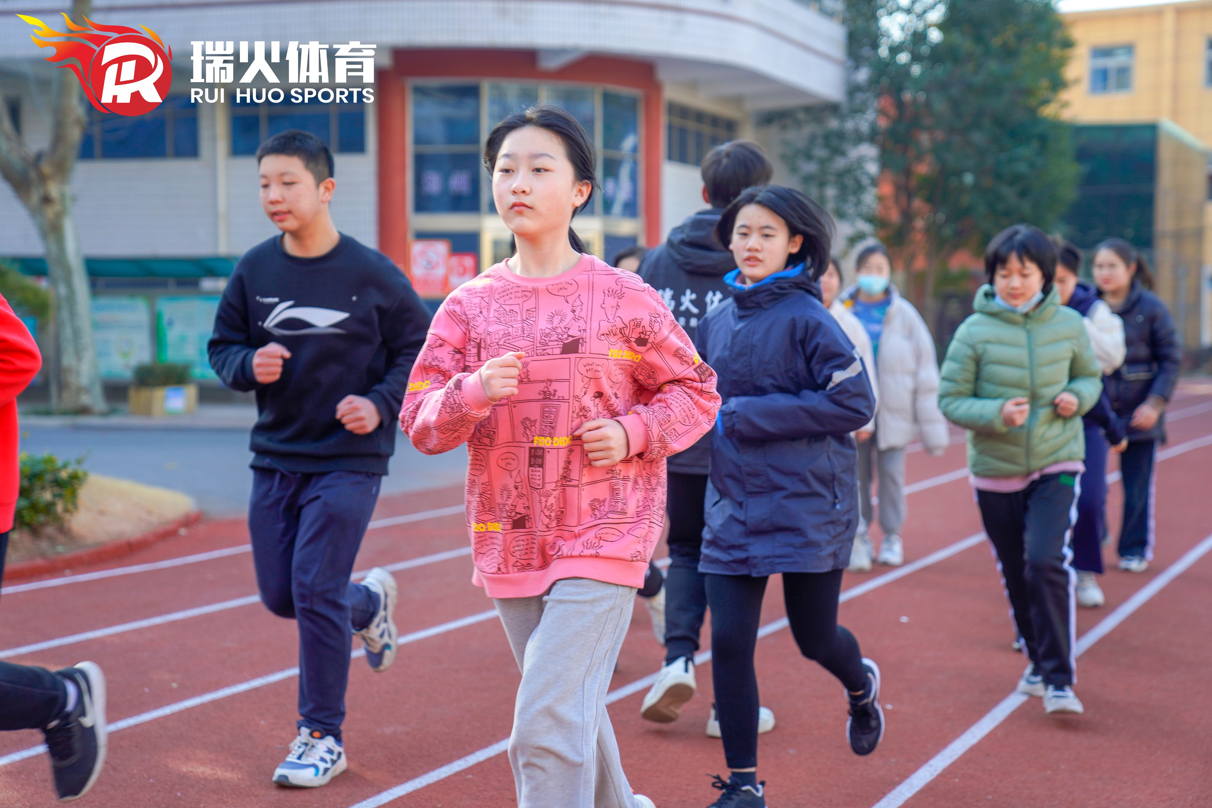 中考体育技巧立定跳远,中考体育跑步规则