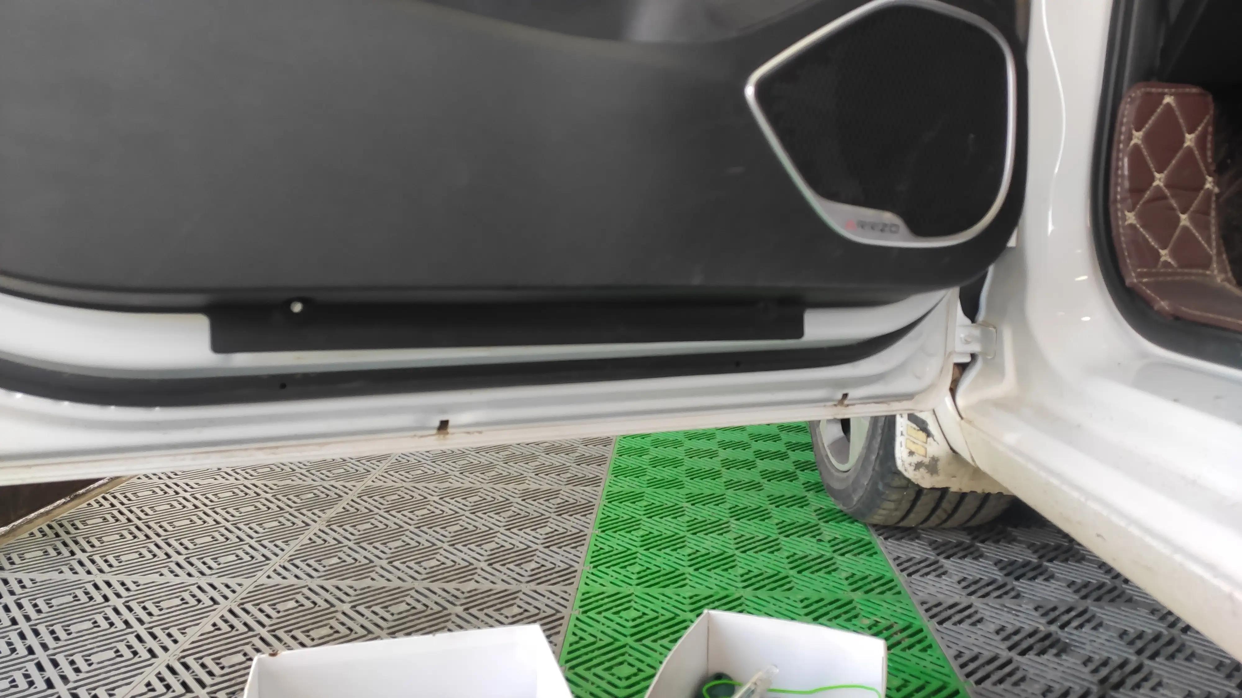 奇瑞艾瑞泽后门安装喇叭教程,艾瑞泽加装前门喇叭步骤