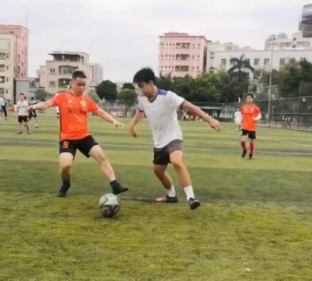 祝大腿铁树开花，岑溪队惊天大逆转险胜对手