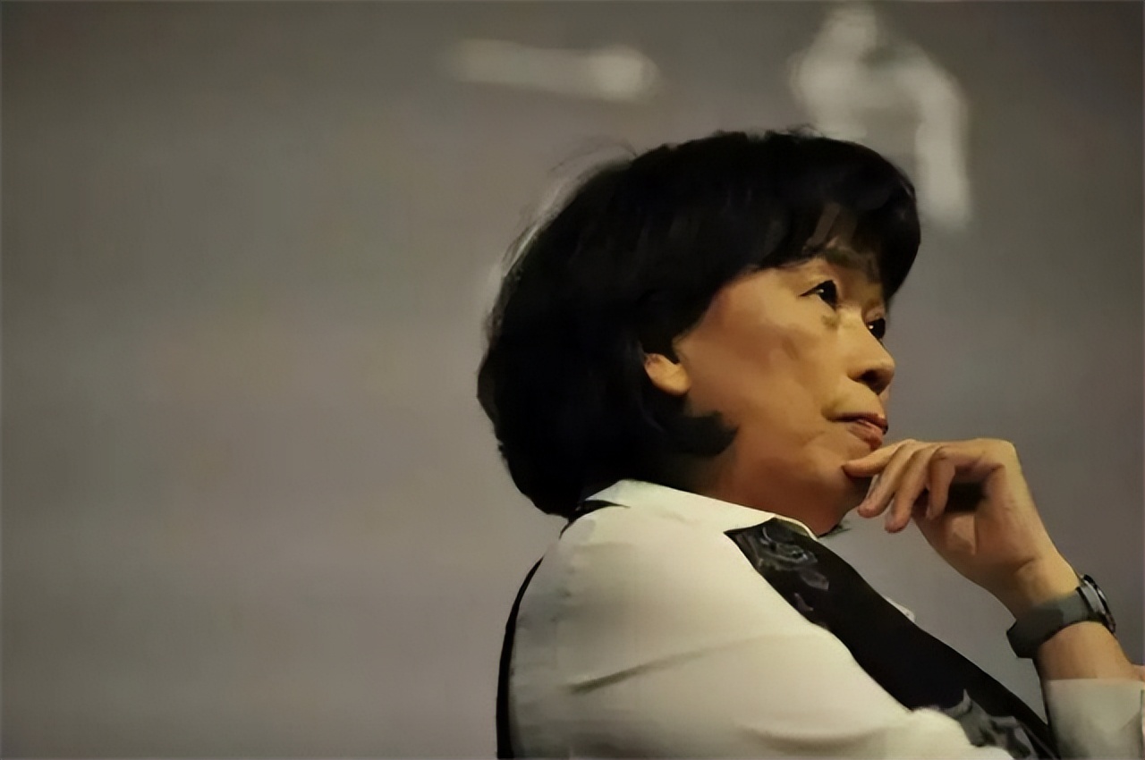 台湾作家龙应台:为港独暴徒洗地,选择性失明暴露了多少虚伪