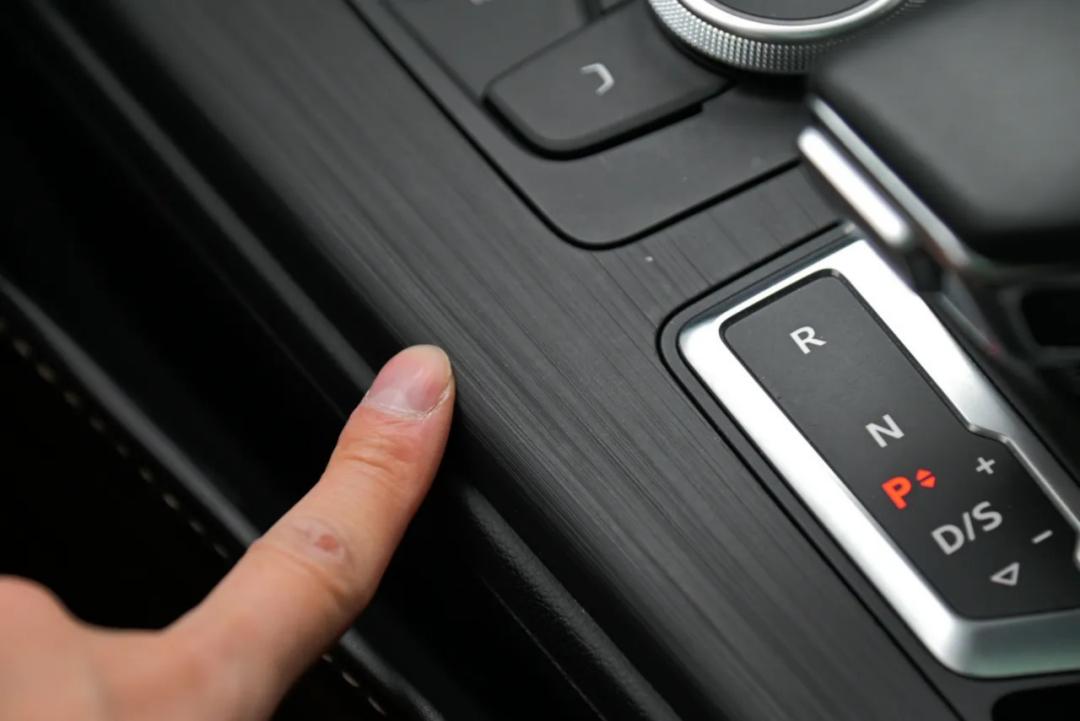 奥迪a4l 3.2 fsi quattro 旗舰型 (2019奥迪a4l quattro二手价格)