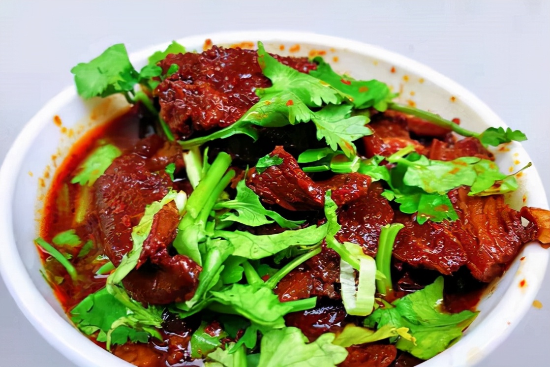 老夫妻在合肥开了一家牛肉面店,合肥11元拉面