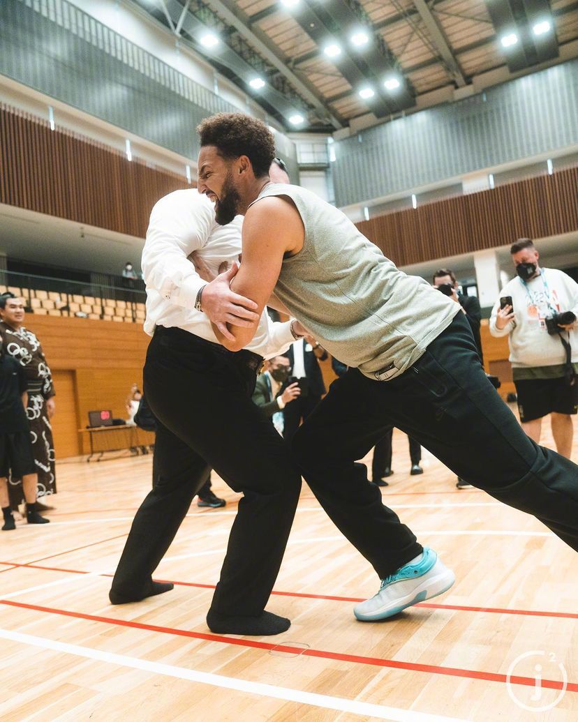 nba威金斯比赛,威金斯比赛穿的什么鞋