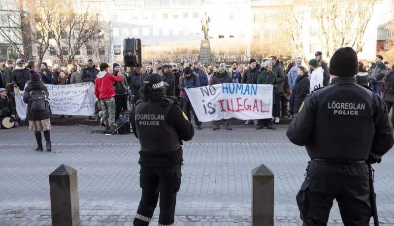 冰岛到底有多奇葩,冰岛为何只有37万人口