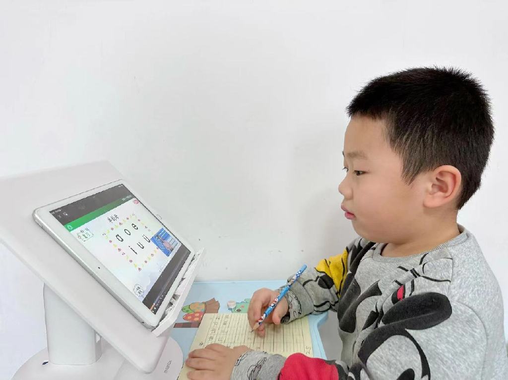 ipadpro支架摩米士,儿童看书支架测评