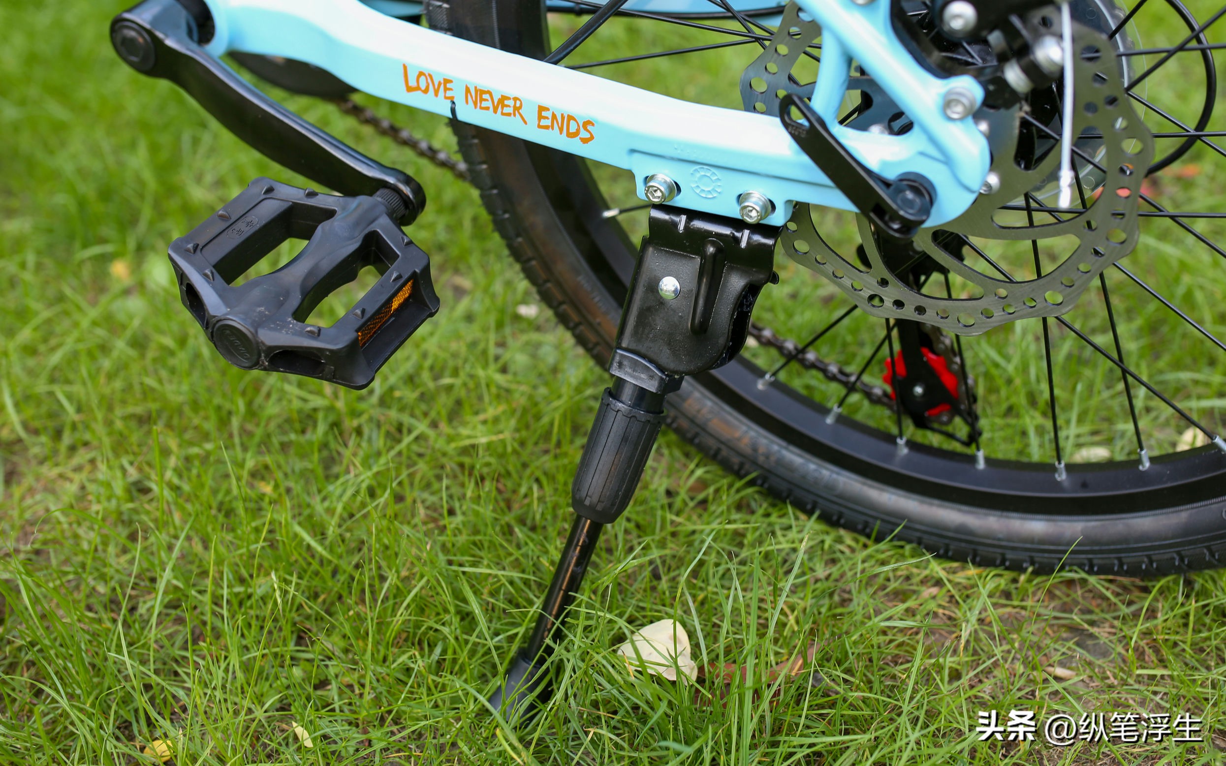 可以让小孩玩的越野车,柒小佰儿童变速山地自行车测评