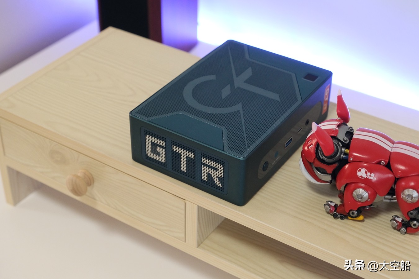 零刻gtr7和同配置笔记本,零刻gtr7电脑测评