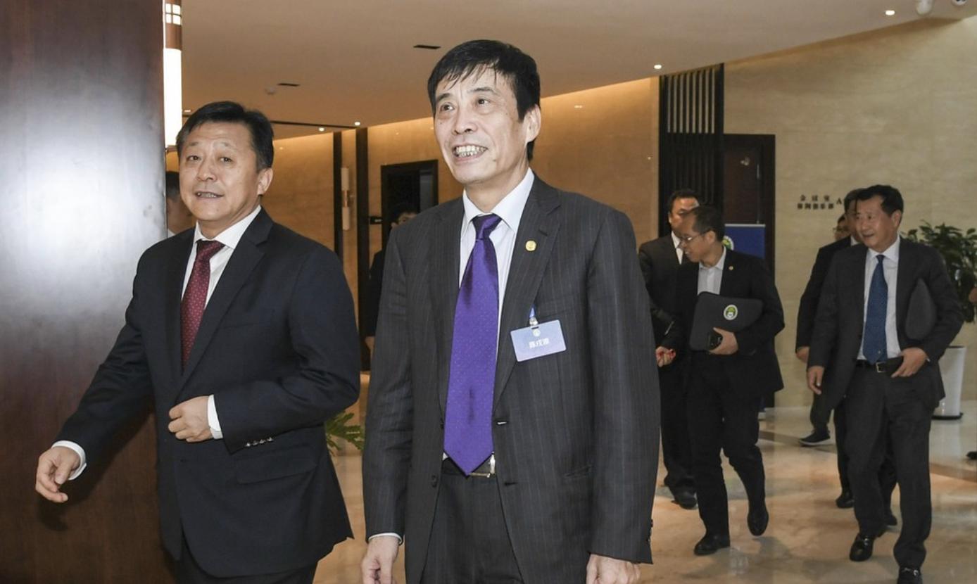 *球赌**、出轨、解散！中国足球丑闻不断，沦为痰盂一点不冤枉