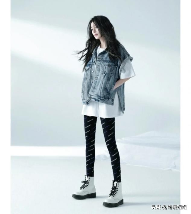 杨幂同款镂空马丁靴显腿粗吗,杨幂带火的鞋子素材